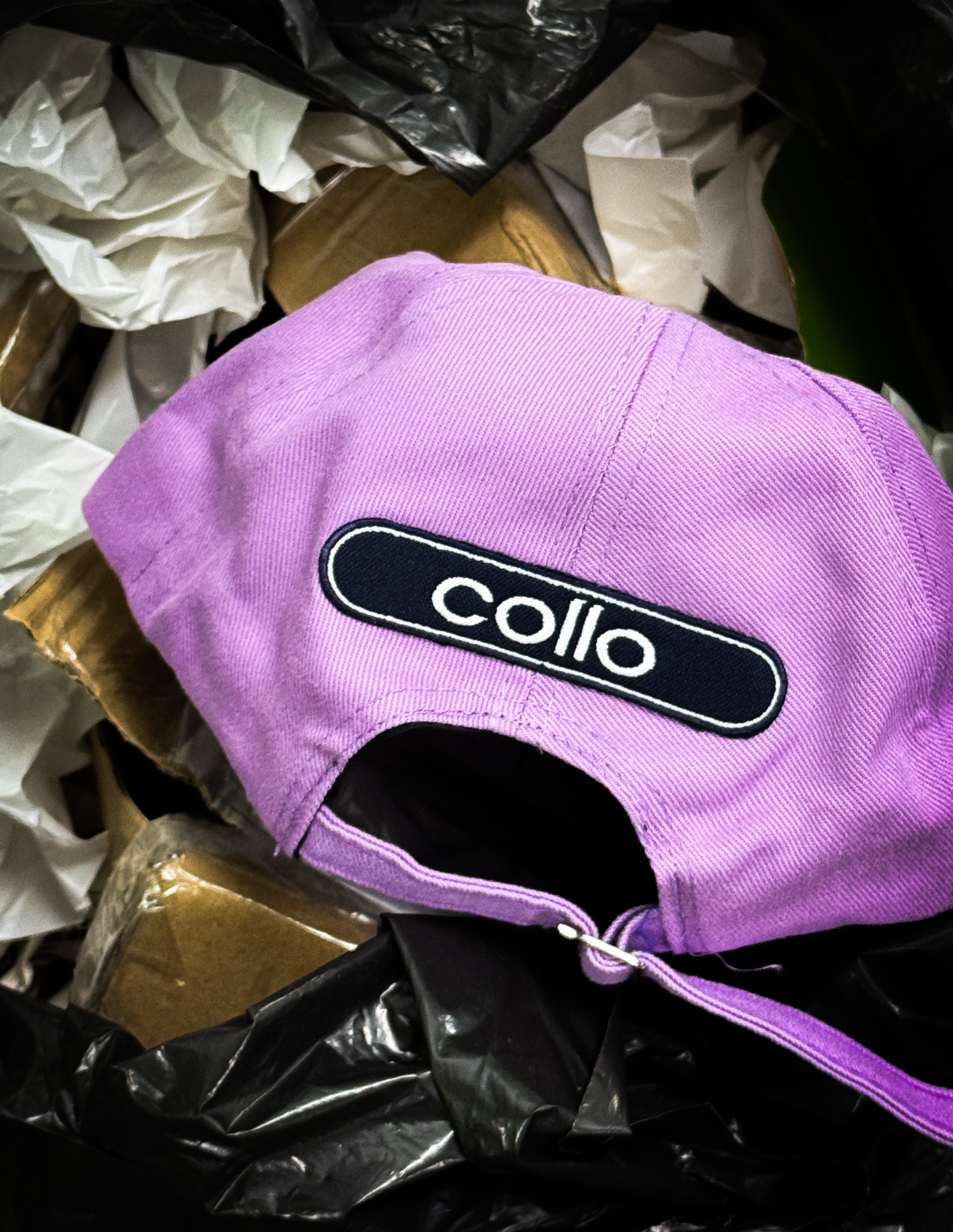 Boné com Patch Bordado Fodona Lilás