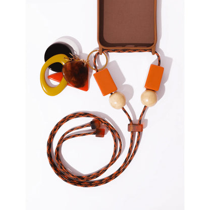 Capinha de celular caramelo com cordinha laranja + chaveiro