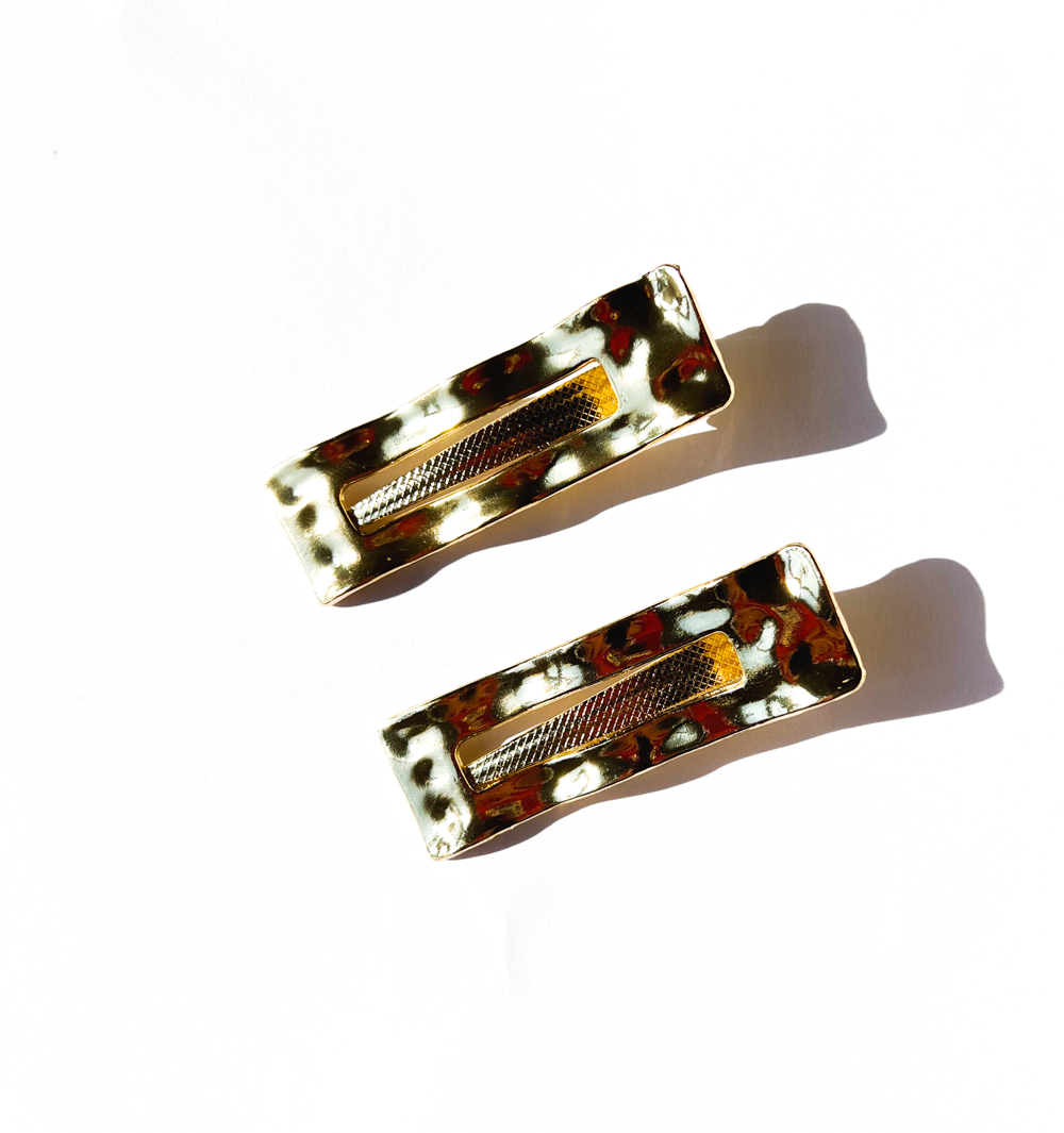 Dupla de presilha de cabelo metal dourada ondulação (2 und)