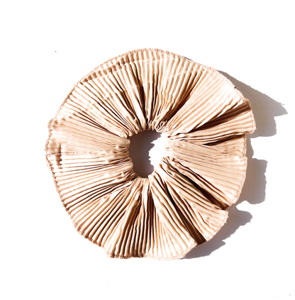 Elástico de cabelo scrunchie plissado nude